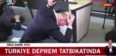 Deprem tatbikatı sırasında AFAD'da Edis'ten Martılar çaldı! 