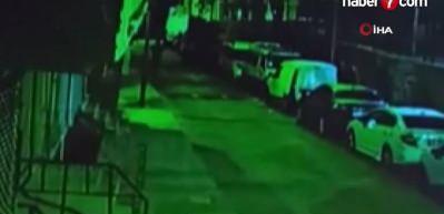 Beyoğlu'nda maganda dehşeti: Havaya a&ccedil;tığı ateş kız yurduna isabet etti!