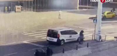 Bombayı taşıdığı ara&ccedil; deşifre oldu! Ter&ouml;rist Albashir Taksim Meydanı'na b&ouml;yle gelmiş
