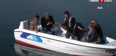 Kırıkkale'de olta balık&ccedil;ısı T&uuml;rkiye rekorunu kırdı! Yakalanan en uzun balık!