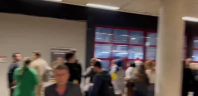 Yenikapı - Atat&uuml;rk Havalimanı Metro Hattı'nda arıza &ccedil;ıktı! Vatandaşlar mahsur kaldı