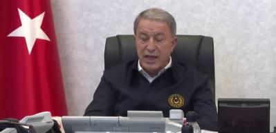 Bakan Akar &ouml;ld&uuml;r&uuml;len ter&ouml;rist sayısını a&ccedil;ıkladı