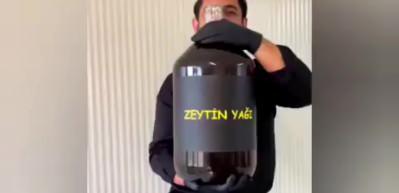 Çiğ köfteci ilgi çekmek için oda dolusu çiğ köfte yaptı! Görenler şok oldu