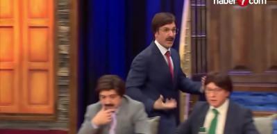 G&uuml;ld&uuml;r G&uuml;ld&uuml;r Show 6'lı masayı tiye aldı! 'Kaset' g&ouml;ndermesi &ccedil;ok konuşuldu!