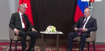 Cumhurbaşkanı Erdoğan, Putin ile telefonda g&ouml;r&uuml;şt&uuml;! Ter&ouml;ristleri temizleme konusu da konuşuldu...