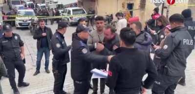Gaziantep&rsquo;te freni boşalan kamyonet &ccedil;ocuklara &ccedil;arptı: 1 &ouml;l&uuml;, 2 yaralı!