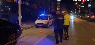 Adapazarı'nda silahlı kavga: Bir gen&ccedil; &ouml;ld&uuml;r&uuml;ld&uuml;, 6 yaralı!