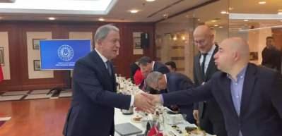 Bakan Akar Suriye'ye kara harekatı ile ilgili konuştu...