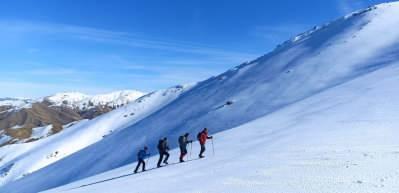 Elazığ'da dağcılar 2 bin 620 metre y&uuml;ksekliğe tırmandı!