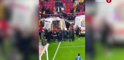 G&ouml;ztepe-Altay ma&ccedil;ında kafasında direk kırılan kaleci şikayet&ccedil;i olmadı!