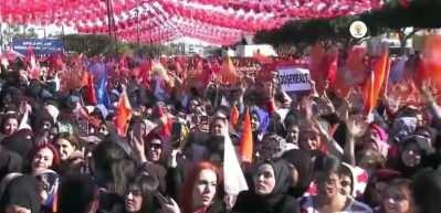 Cumhurbaşkanı Erdoğan yangın mağdurlarına evlerini teslim ediyor