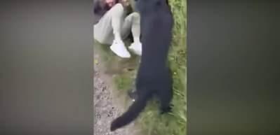 İngiltere bunu konuşuyor! 12 yaşındaki kızını kandıran adamı b&ouml;yle pişman etti