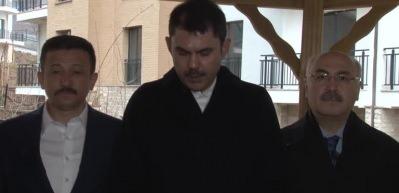 Bakan Murat Kurum İzmir'de m&uuml;jde &uuml;st&uuml;ne m&uuml;jde a&ccedil;ıkladı