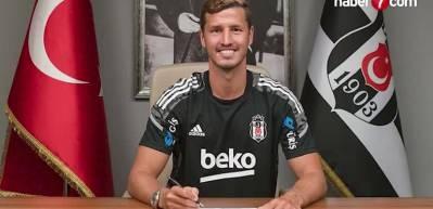 Beşiktaş, Salih U&ccedil;an'ın s&ouml;zleşmesini 1 yıl daha uzattı