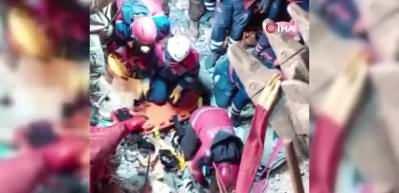 3 ve 8 yaşındaki Yunus Efe ve Halil Sami kardeşler enkazdan kurtarıldı