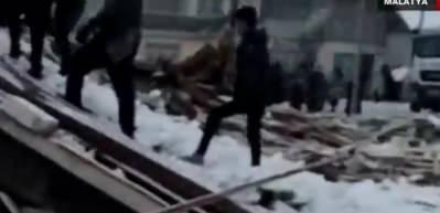 Hacı Ali Konuk Malatya'dan son durumu paylaştı! "10 bina daha gözümüzün önünde yıkıldı"