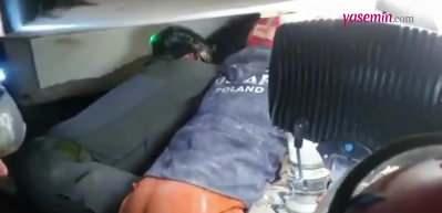 Polonya'dan gelen ekip 4 kişiyi enkaz altından kurtardı