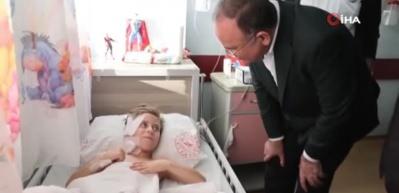  Adalet Bakanı Bozdağ, 6 yaşındaki depremzede Beşir'i ziyaret etti