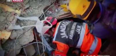 Depremde evin neresine sığınanlar kurtuldu? Kurtarma ekipleri a&ccedil;ıkladı