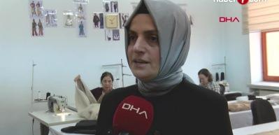 Halk eğitim merkezlerinde depremzedeler i&ccedil;in uyku tulumu dikiyorlar