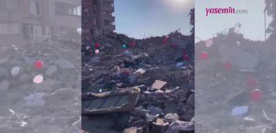 Hatay'da depremde hayatını kaybeden çocuklar için enkazların üzerlerine balonlar asıldı!