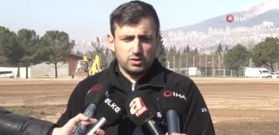 Sel&ccedil;uk Bayraktar, depremzedelerle omuz omuza