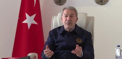 Bakan Akar "Asker kışladan ge&ccedil; &ccedil;ıkarıldı" iddiasını dakika dakika a&ccedil;ıklayarak cevap verdi...