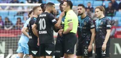  Adana Demirspor'da şok kırmızı kart! Belhanda rakibine tokat atınca...