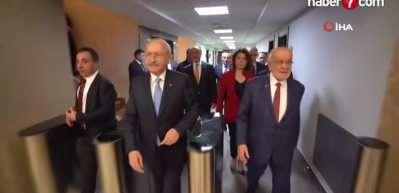 Masa dağıldı, maske d&uuml;şt&uuml;! &lsquo;Parlamenter Sistem&rsquo; değil hepsi koltuk i&ccedil;inmiş