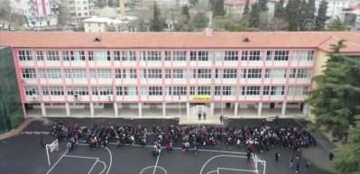 Deprem mağduru &ouml;ğrencilere destek! Fatma Şahin a&ccedil;ıkladı...