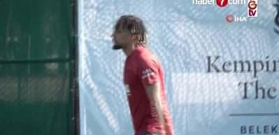 Galatasaray g&ouml;z&uuml;n&uuml; Fenerbah&ccedil;e'nin rekoruna dikti!