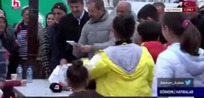 Halk TV sunucusundan skandal kitap tanıtımı! Canlı yayında Demirtaş g&uuml;zellemesi...