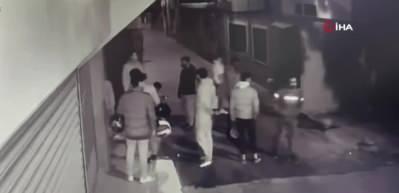 Kendisini dövmek için bekleyen çok sayıda gence pompalı ile yanıt verdi!