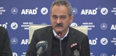 Bakan Mahmut &Ouml;zer'den sevindiren a&ccedil;ıklama! Y&uuml;z y&uuml;ze eğitim kademeli olarak hayata ge&ccedil;iyor...