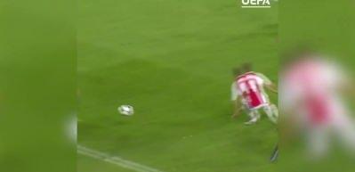 Başakşehir forması giyen Mesut &Ouml;zil futbolu bıraktığını a&ccedil;ıkladı
