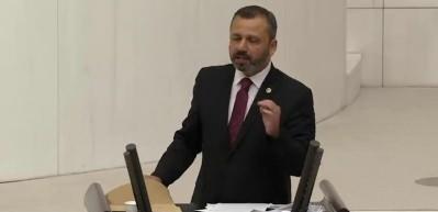 CHP'li vekil meclis k&uuml;rs&uuml;s&uuml;nde telefon kırdı! Ceza gecikmedi
