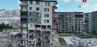 Bakan D&ouml;nmez silinen bor&ccedil;larla ilgili konuştu! Depremzedelerin bor&ccedil;ları siliniyor...
