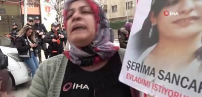Evlat n&ouml;betindeki anneler CHP'ye sitem! Artık onlara ter&ouml;r g&ouml;z&uuml;yle bakıyorum... 