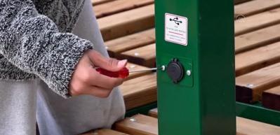 Hatay'da depremzedeler, şarj ve ışıklandırmada "Enerji bank"larından yararlanacak