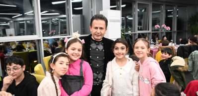 Tuzla'da ilk kez oru&ccedil; tutan &ccedil;ocukların iftar keyfi
