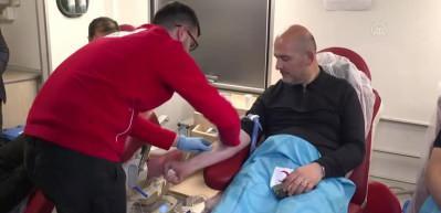 İ&ccedil;işleri Bakanı Soylu, İskenderun'da kan bağışında bulundu: