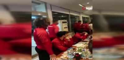 Balıkesirsporlu taraftarlar, Akhisar'da kendi takımına saldırdı