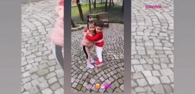 Fahriye Evcen oğlunun eğlenceli anlarını paylaştı!