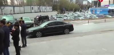 Ak Part:  Nefret dilini kınıyoruz!