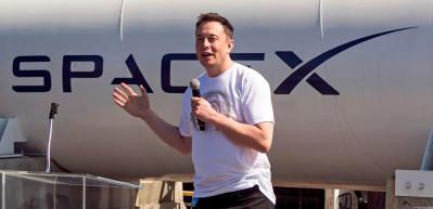 Elon Musk durdurulamıyor... SpaceX 56 Starlink uydusunu daha yörüngeye gönderdi!