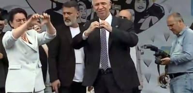 Mansur Yavaş'ın 'kalp'le imtihanı... Yine beceremedi
