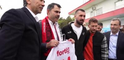 Bakan Kurum Pendik ve &Ccedil;ekmek&ouml;y'deki se&ccedil;im &ccedil;alışmalarına katıldı! Dikkat &ccedil;eken a&ccedil;ıklamalar...