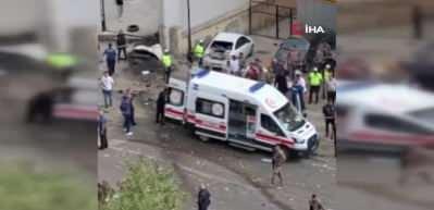 Hatay'da korkun&ccedil; kaza! Kamyon ara&ccedil;lara daldı: 3 &ouml;l&uuml;, 20 yaralı