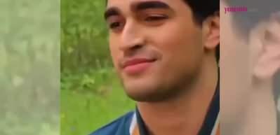 Mert Ramazan Demir'den yeni reklam filmi! Kamera arkası g&ouml;r&uuml;nt&uuml;lerini paylaştı