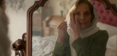 Aile dizisinin 12. b&ouml;l&uuml;m fragmanı yayınlandı! İlyas, H&uuml;lya'yı se&ccedil;im yapmaya zorluyor